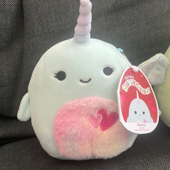 5inch Drew & Niema Shoppers exclusive - Picture 2 of 11